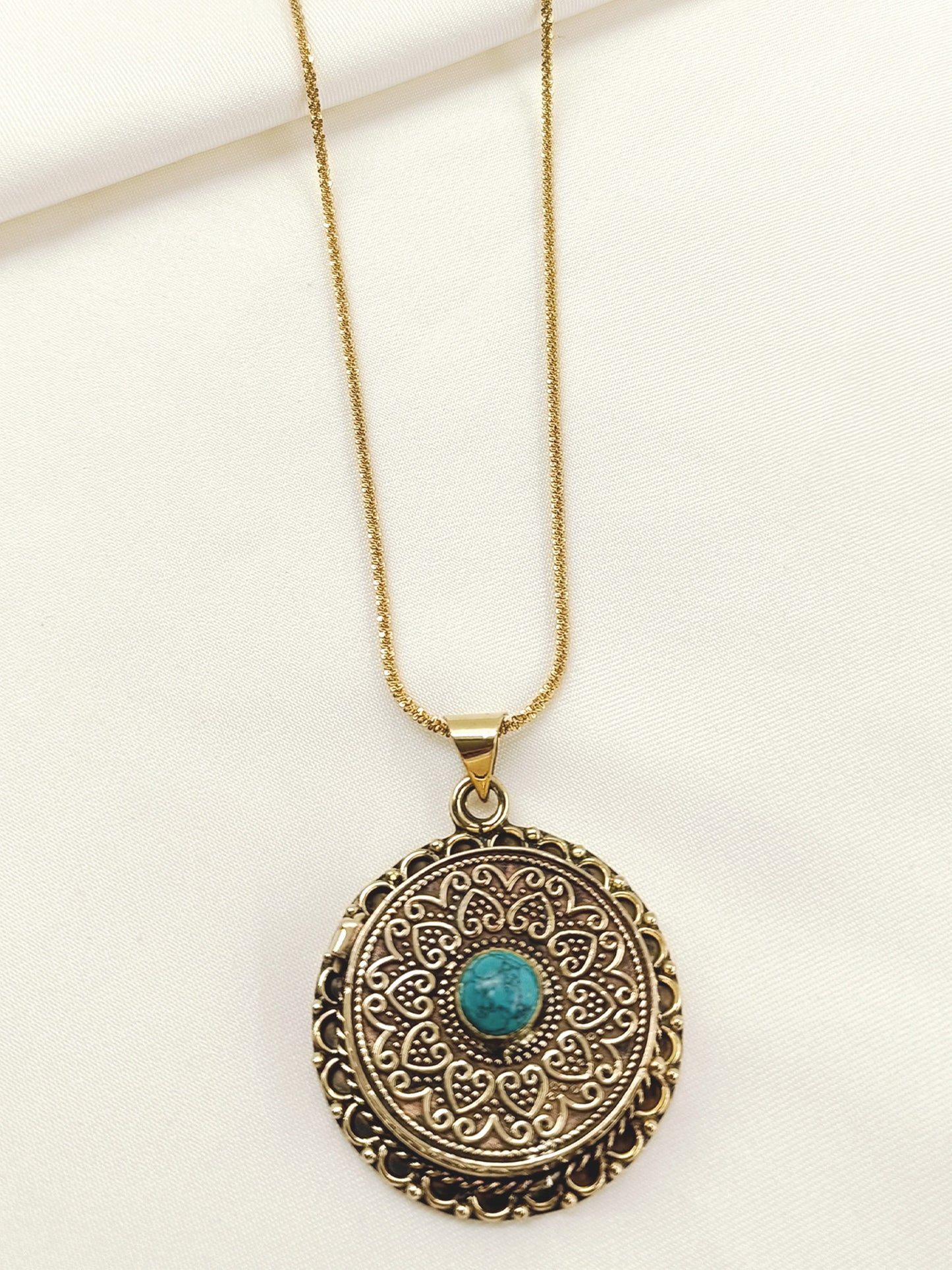 Chinmay Golden Men's Neckpiece