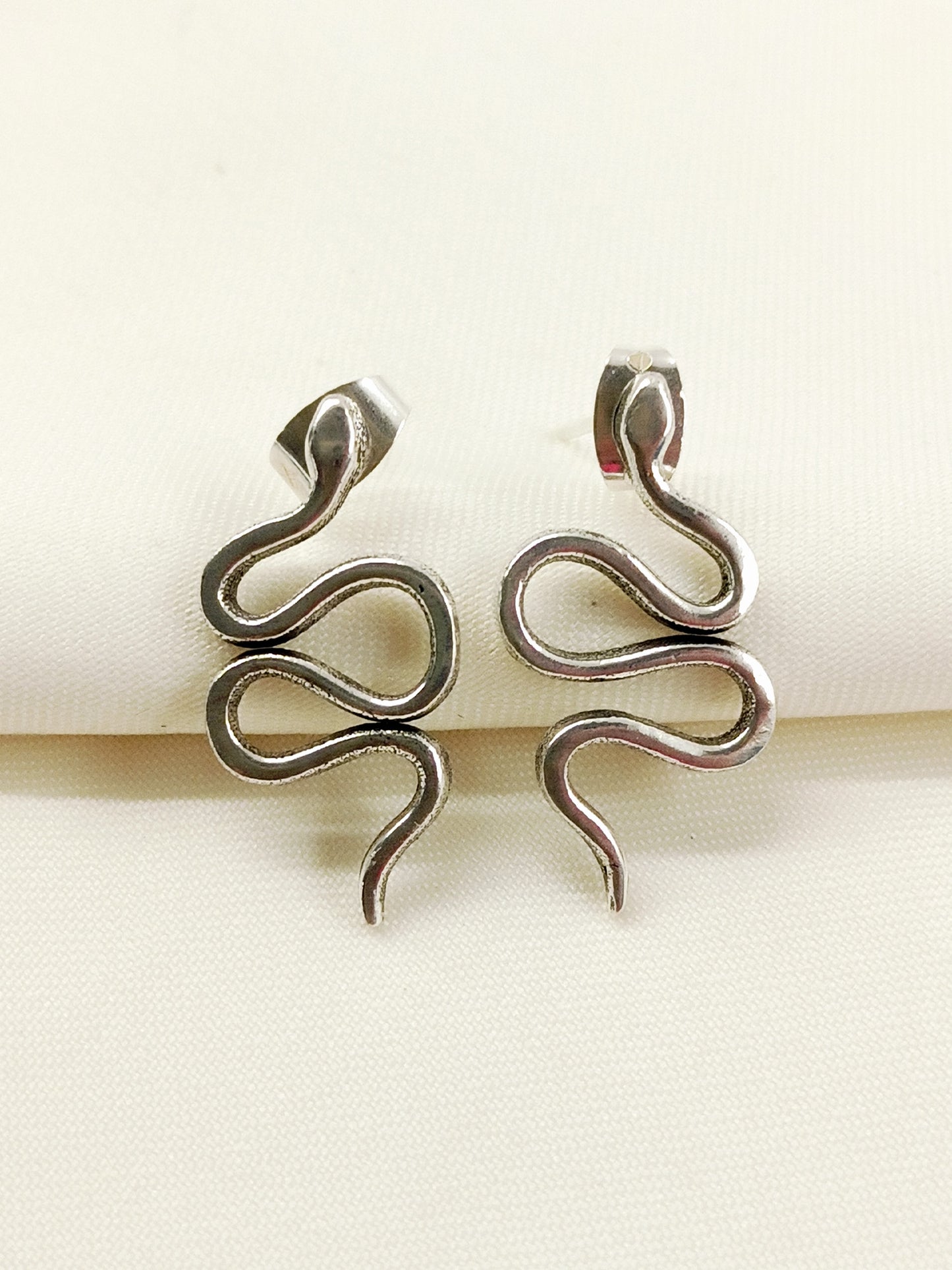 Manish Silver Snake Men's Earring