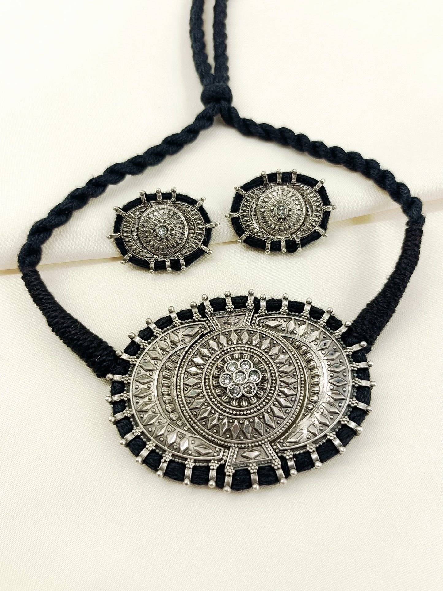 Karuna White Oxidized Choker Set