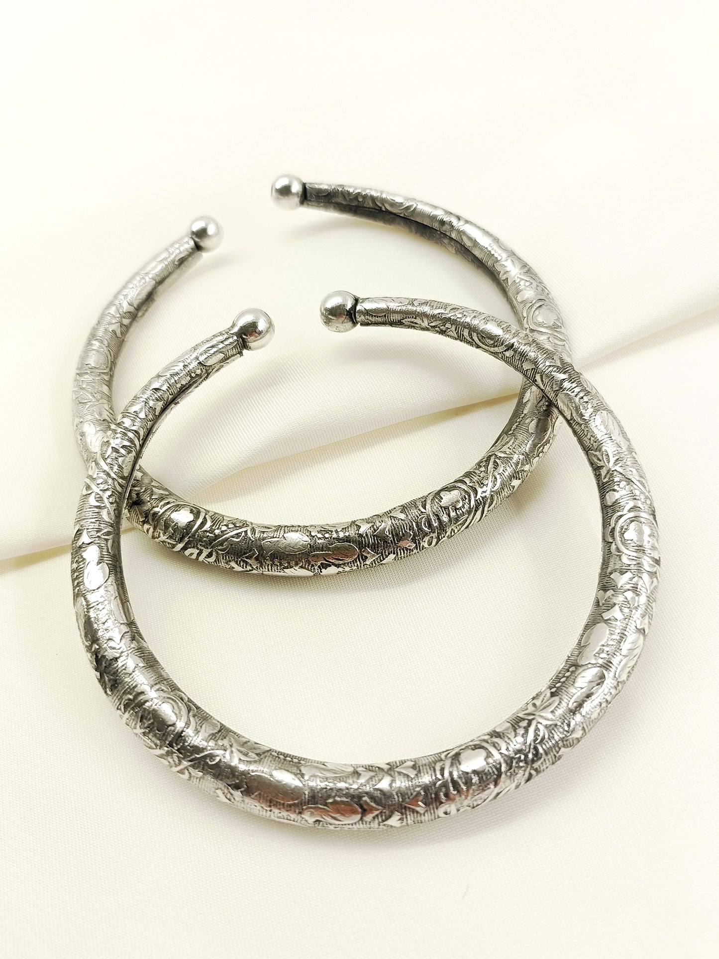 Keshav Men's Silver Anklet [Price Is For Pair]