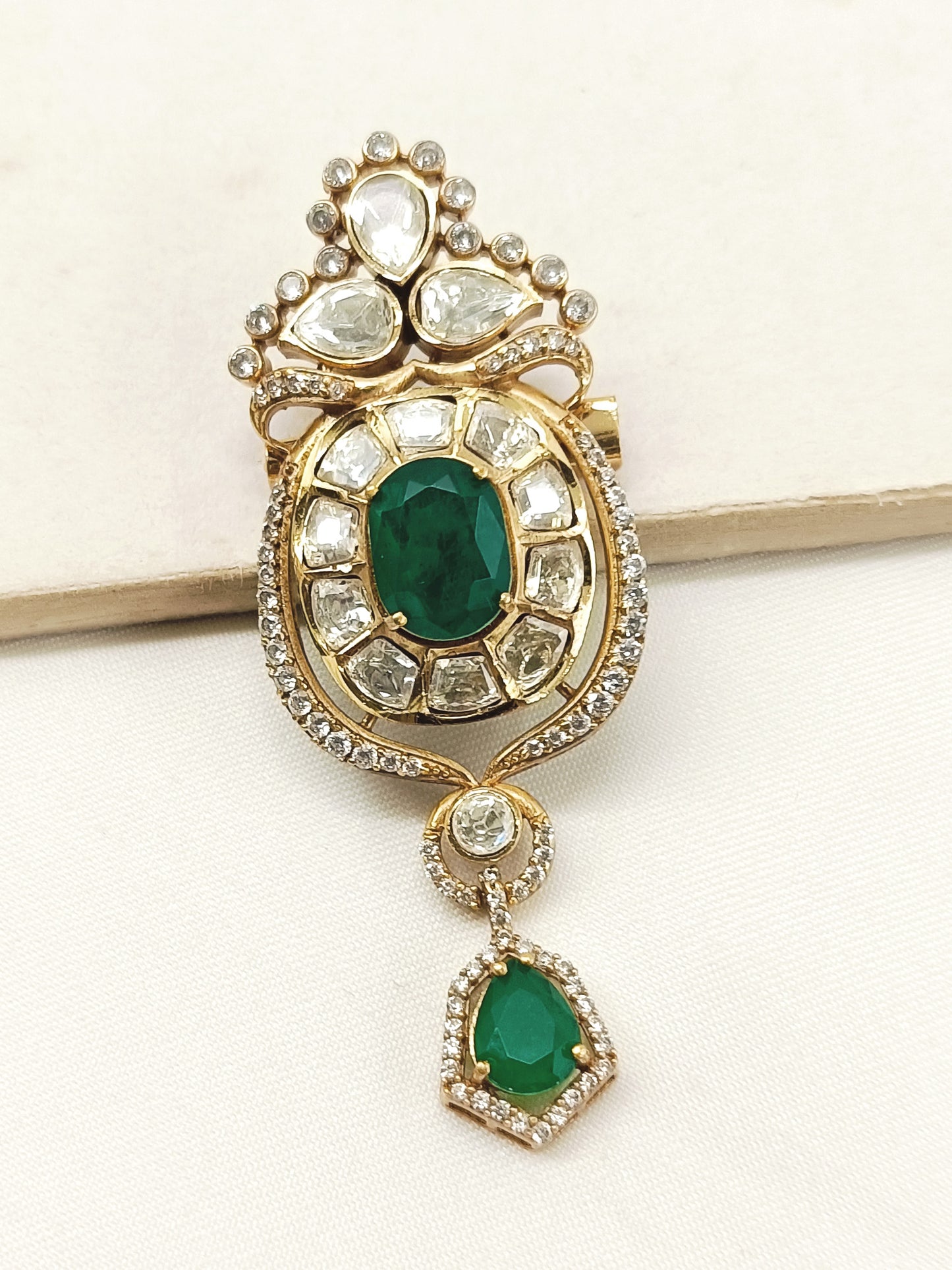 Zeeshan Green Men's Brooch