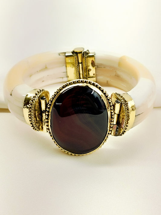 Om Brown Men’s Royal Agate Stone Bone Bracelet