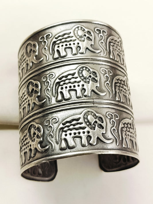 Nikansh Silver Oxidized Men's Bracelet