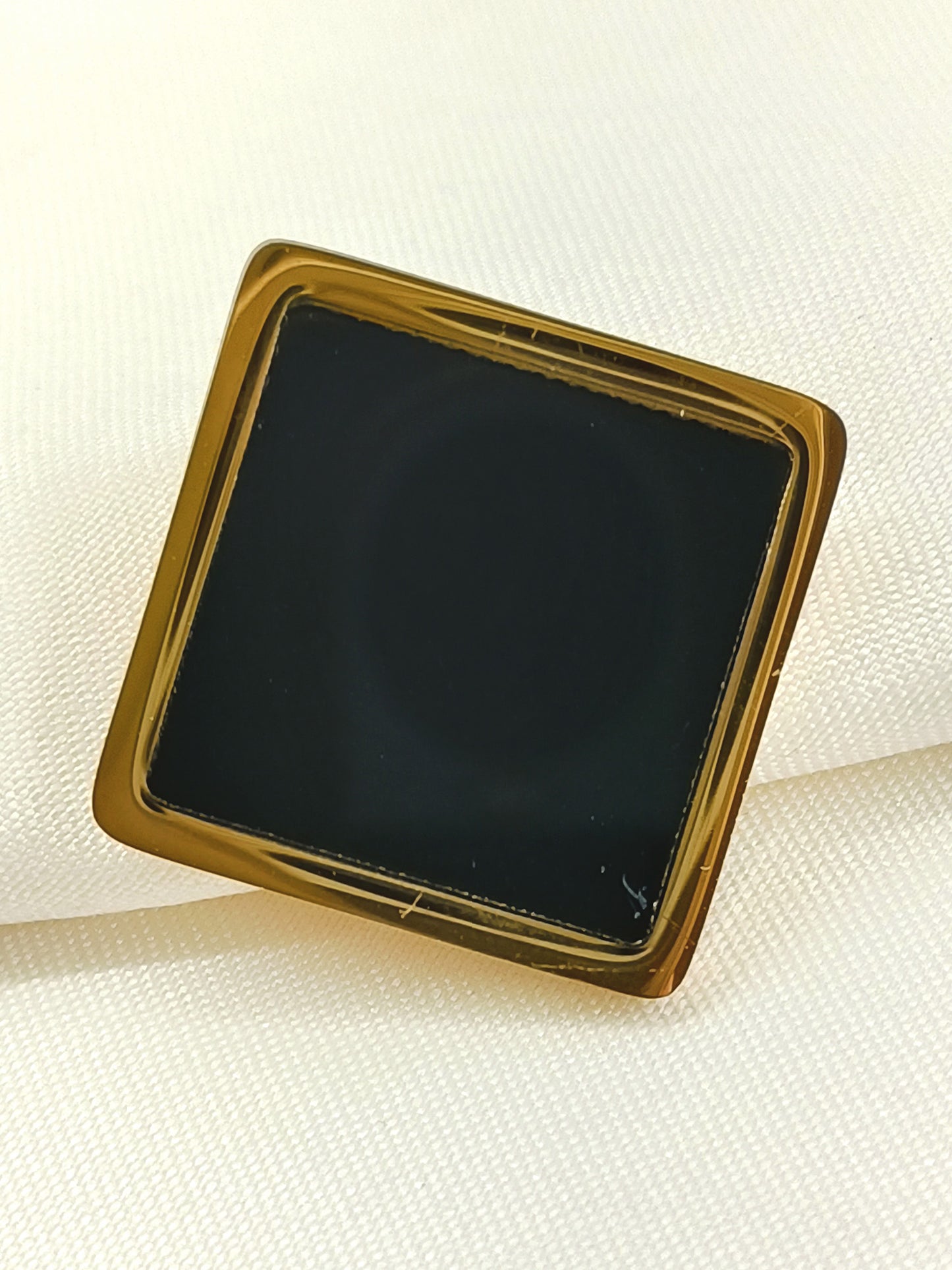 Saniya Golden Men's Brooch