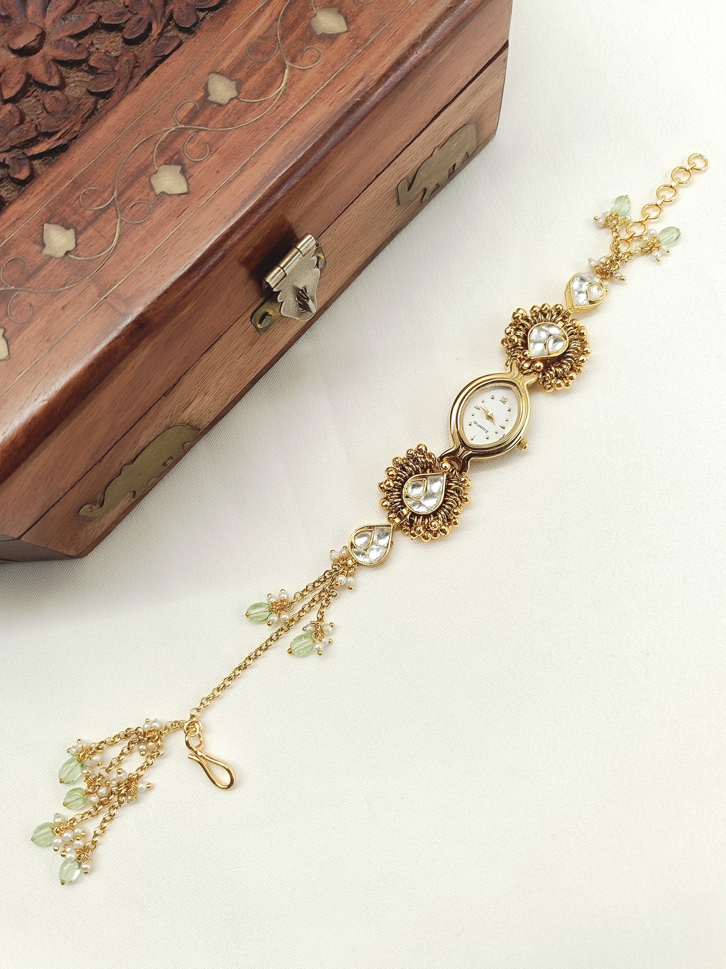 Dhervi's Paachi Kundan Watch
