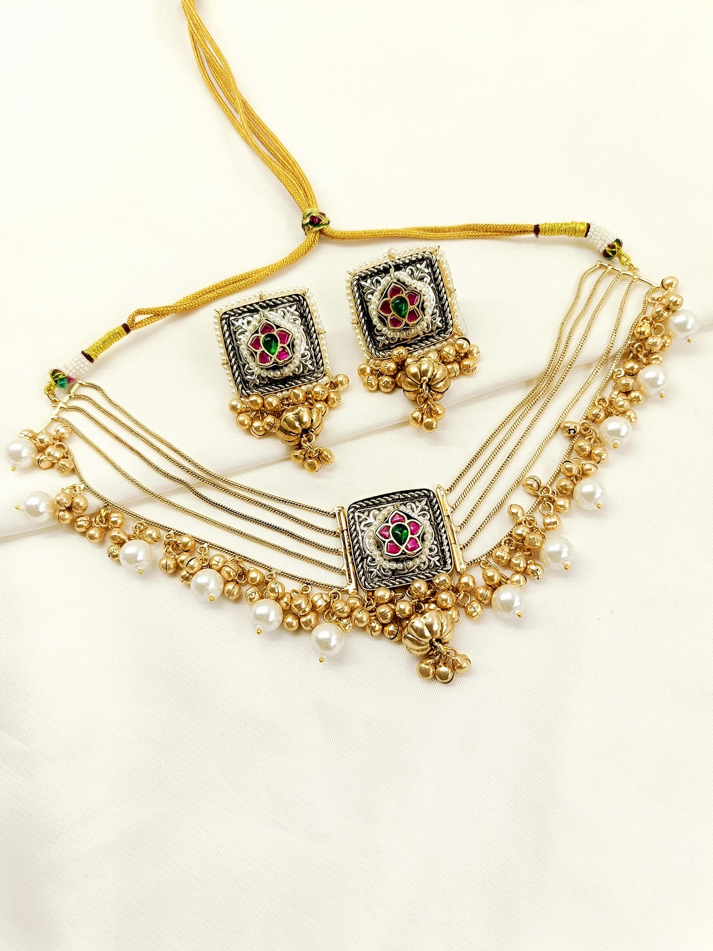 Dhvajee R&G Boutique Choker Set