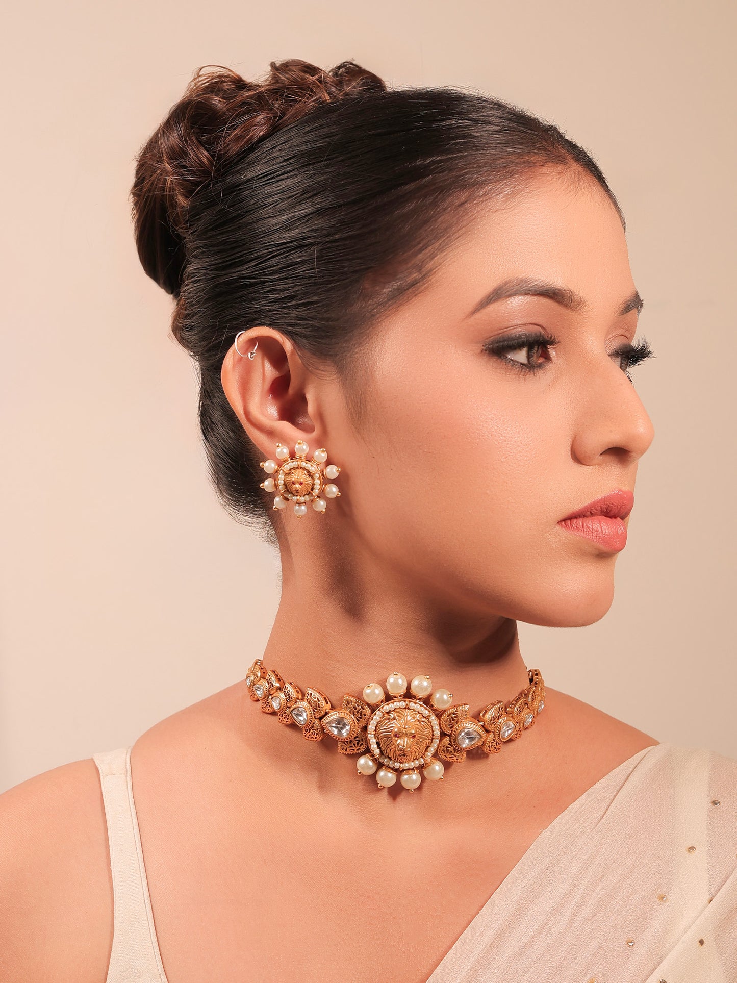 Swara White Pearl Boutique Choker Set