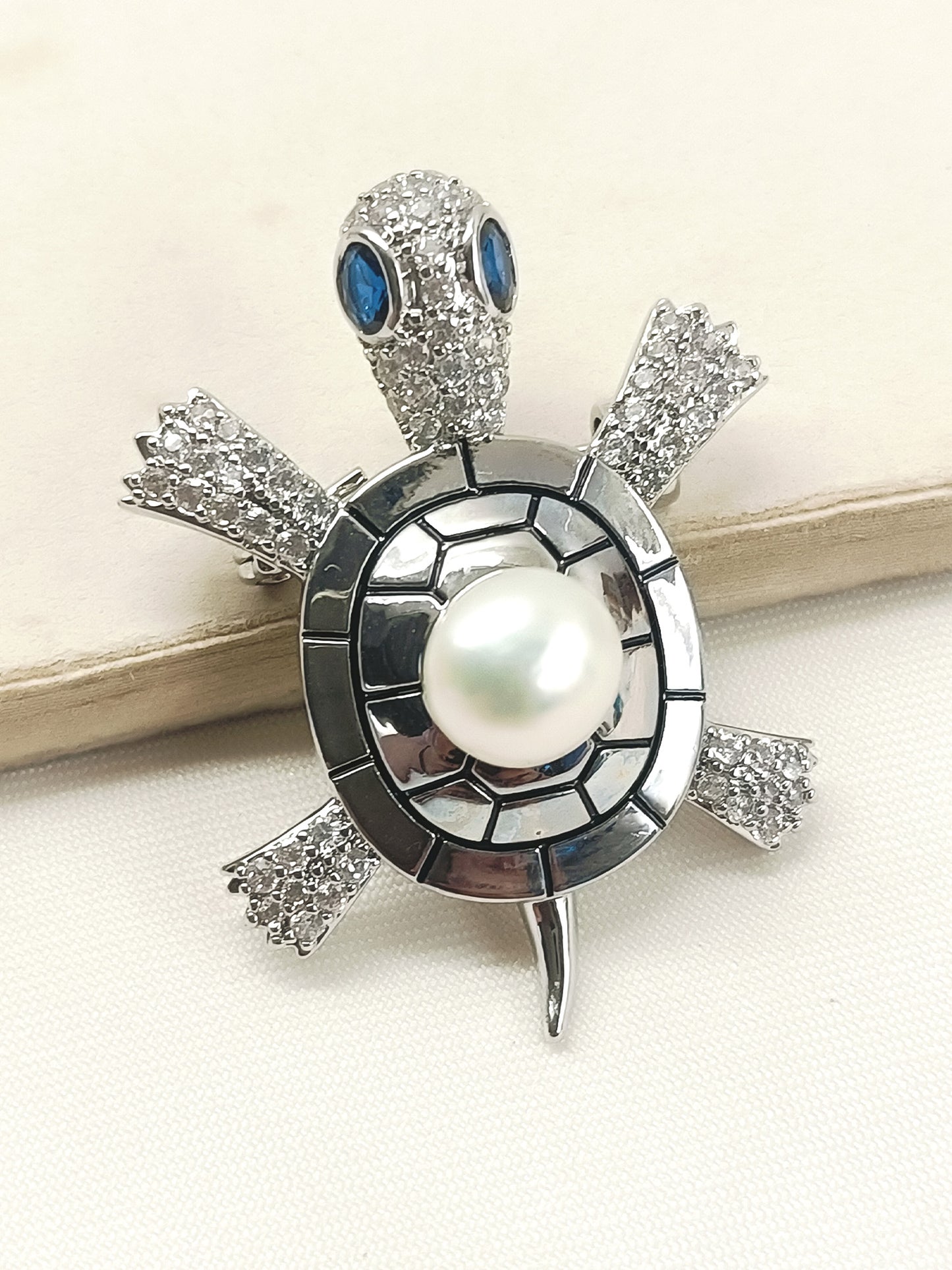 Amla White Pearl Turple Brooch