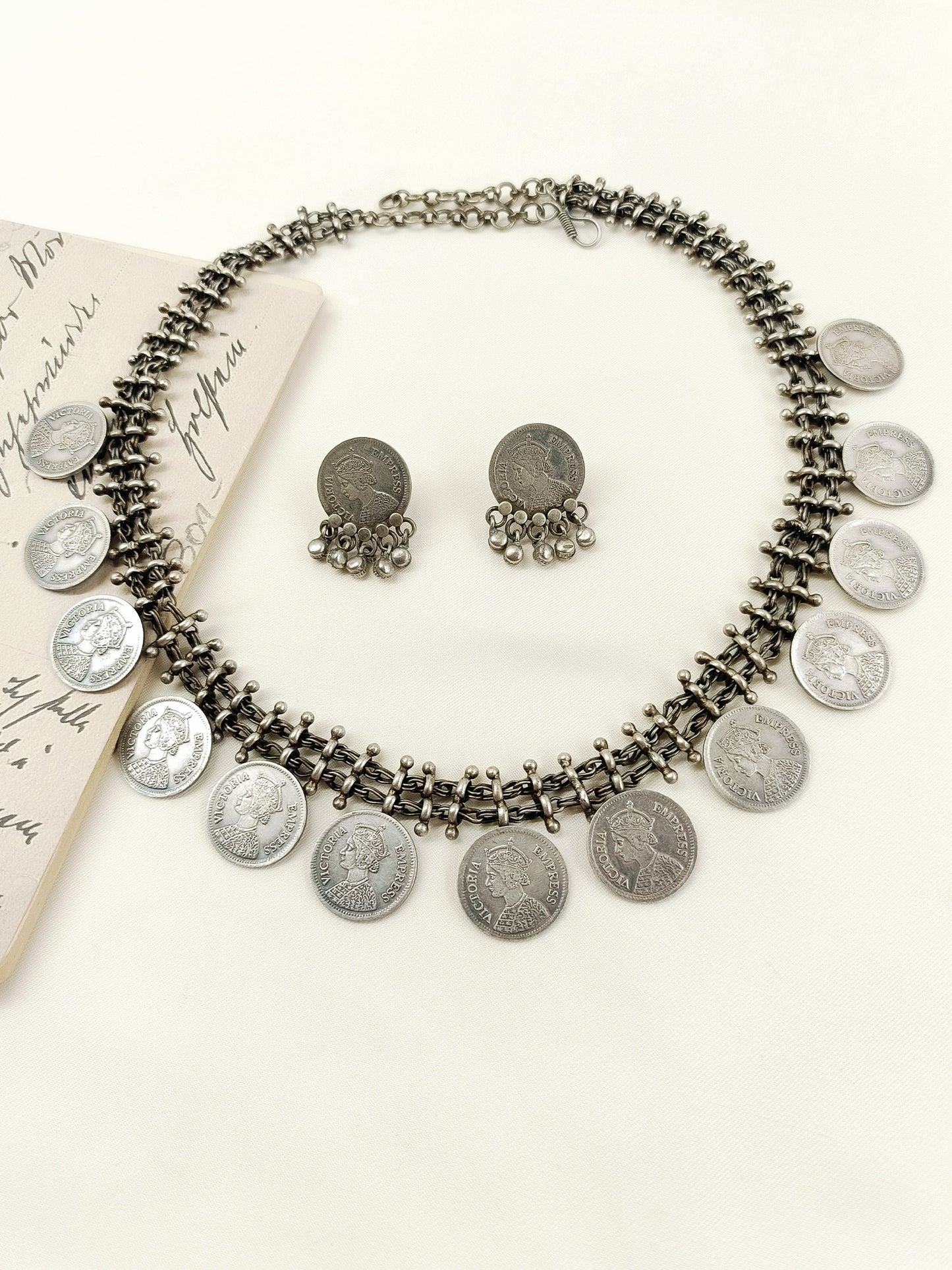 Fizra Plain Oxidized Coin Choker Set