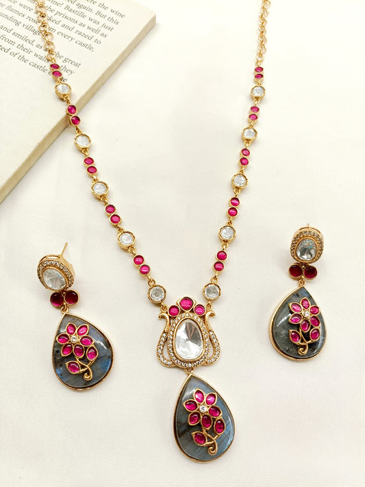 Atolozilli Maroon Boutique Necklace Set