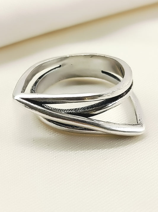 Victar Silver Men's Finger Ring