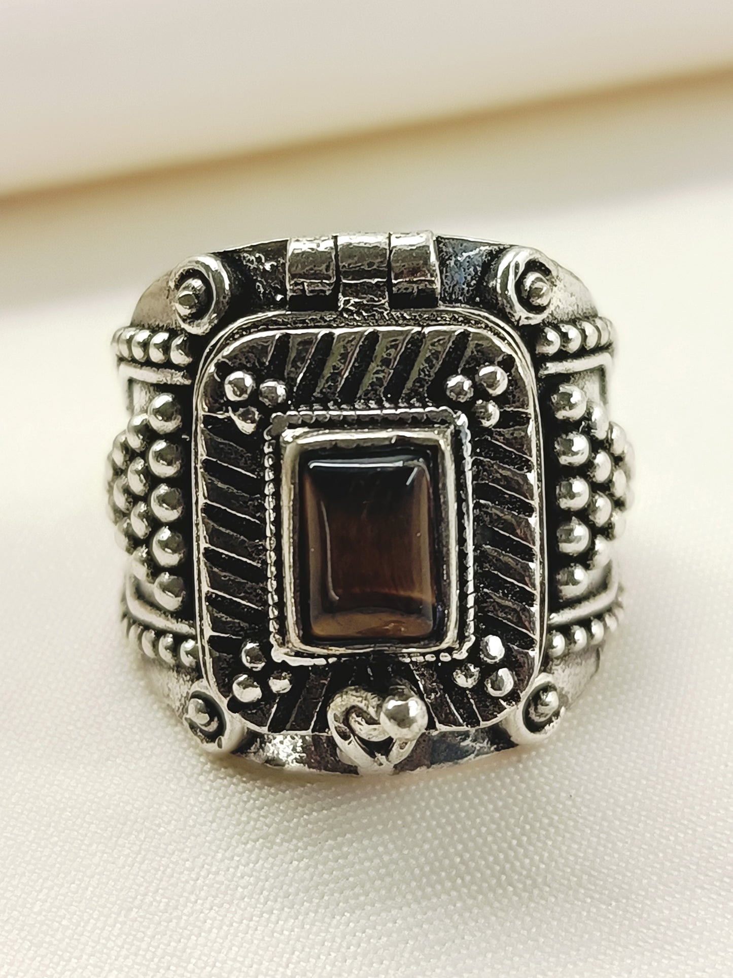 Iqra Brown Men's Finger Ring