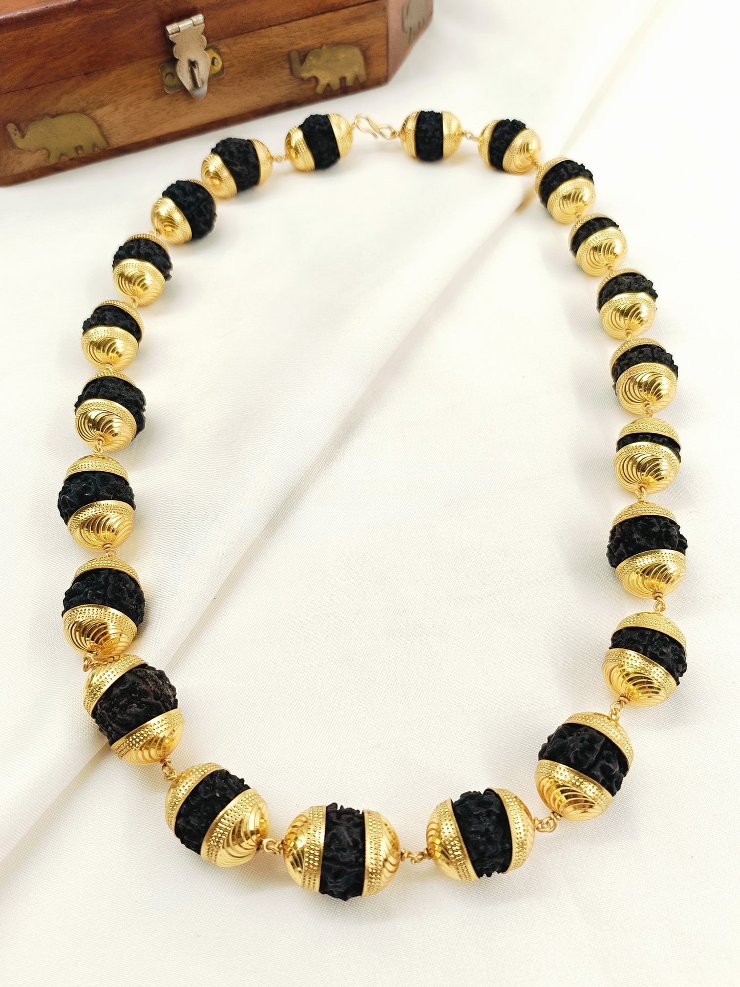 Ihir Men's Rudraksha Gold Capped Mala
