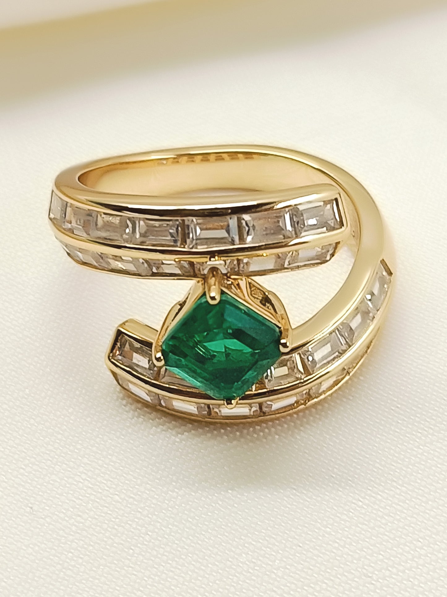 Aria Green 92.5 Silver American Diamond Finger Ring