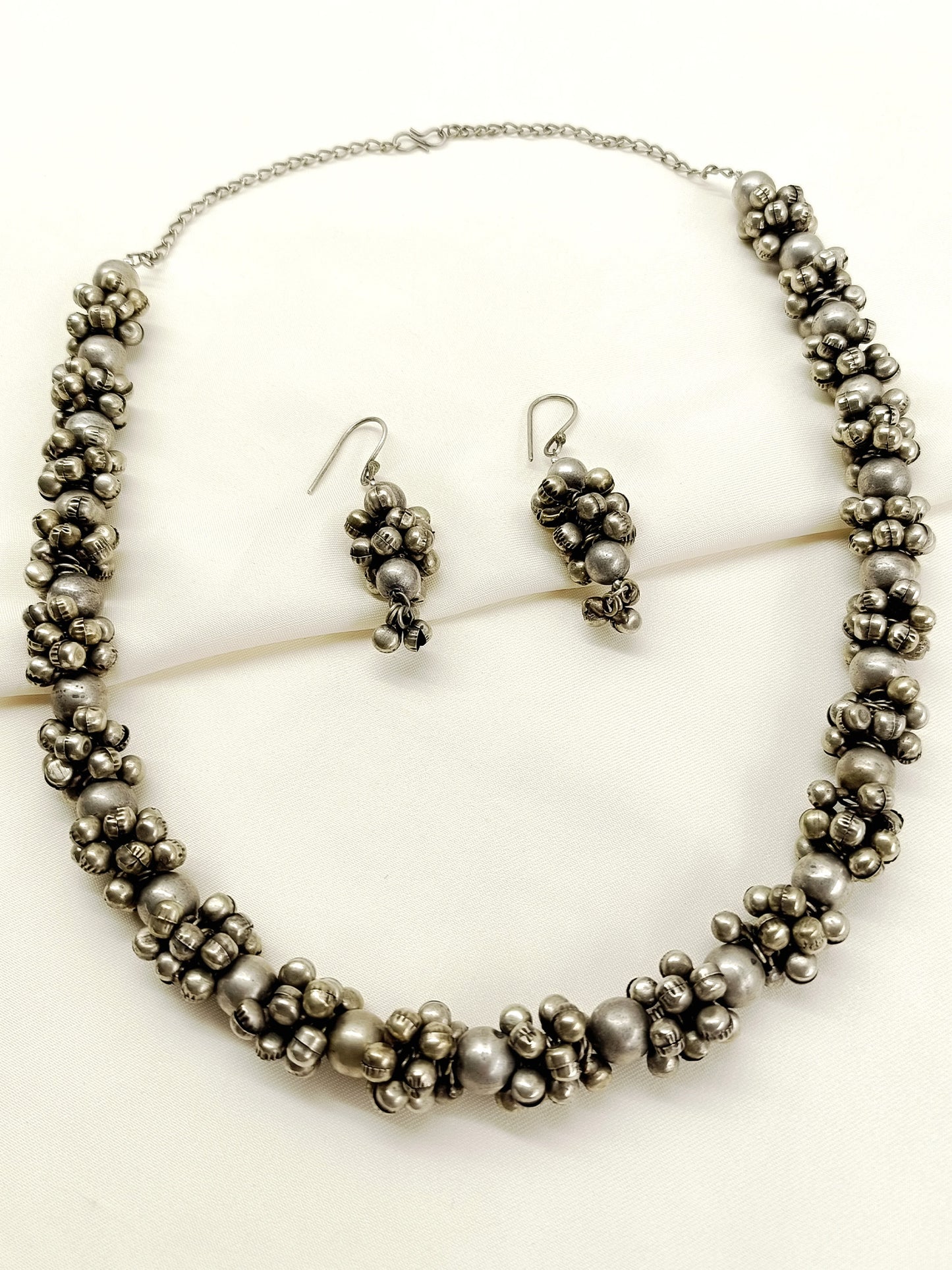 Kaila Plain Oxidized Necklace Set