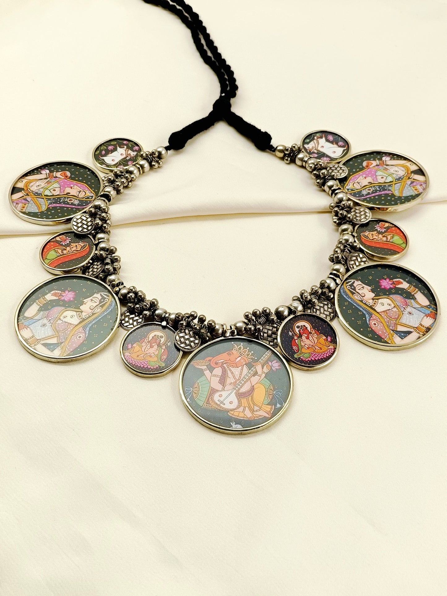 Eveln Multi Colour Oxidized Neckpiece