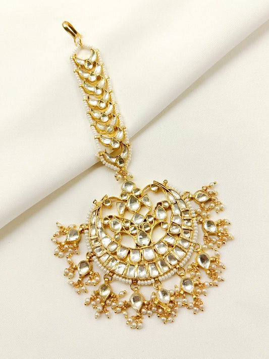 Izra White Kundan teeka