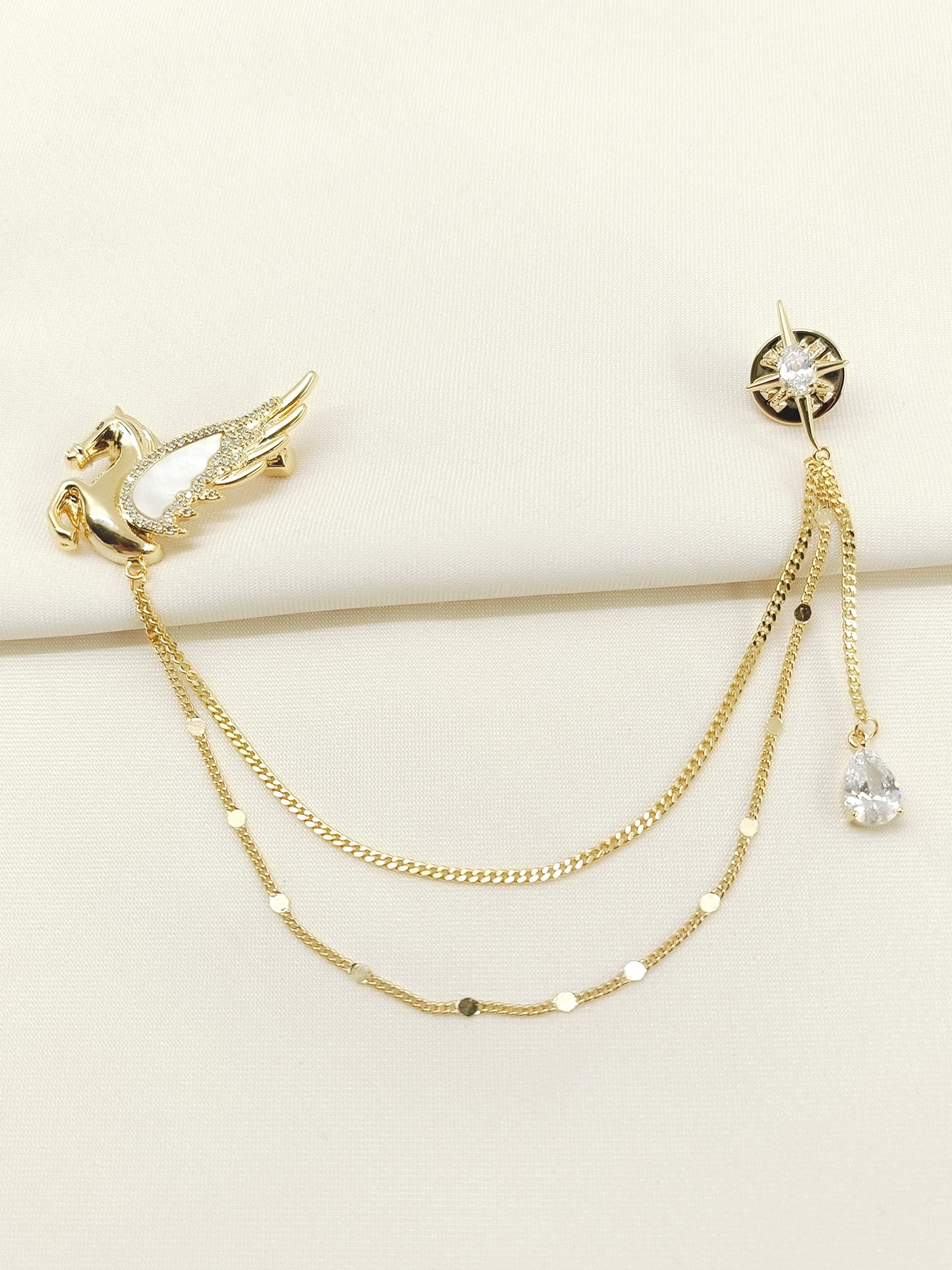 Inaayat Golden Pegasus & Star Brooch Pin With Chain