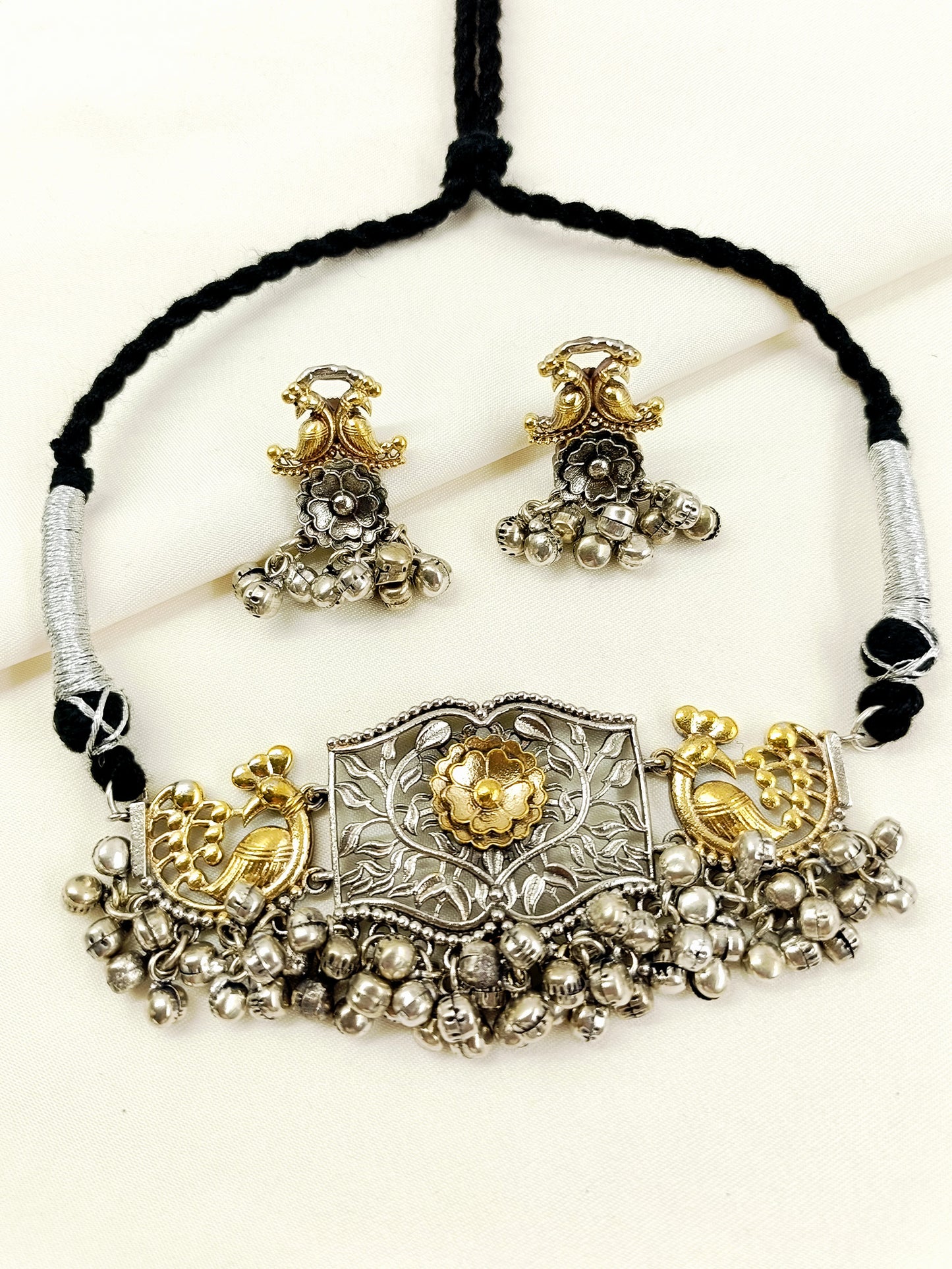 Prakriti Dual-Tone Oxidized Choker Set