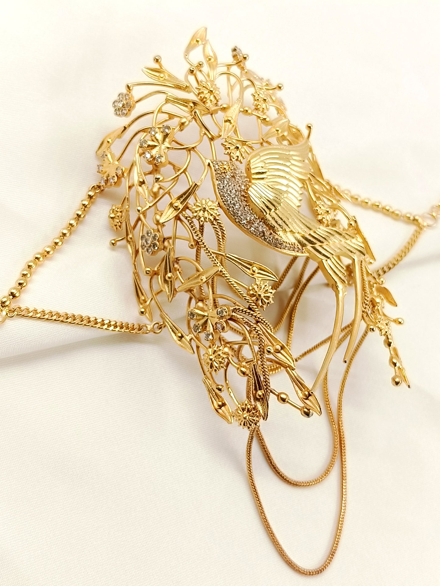 Lavi Golden Antique Bird Armlet