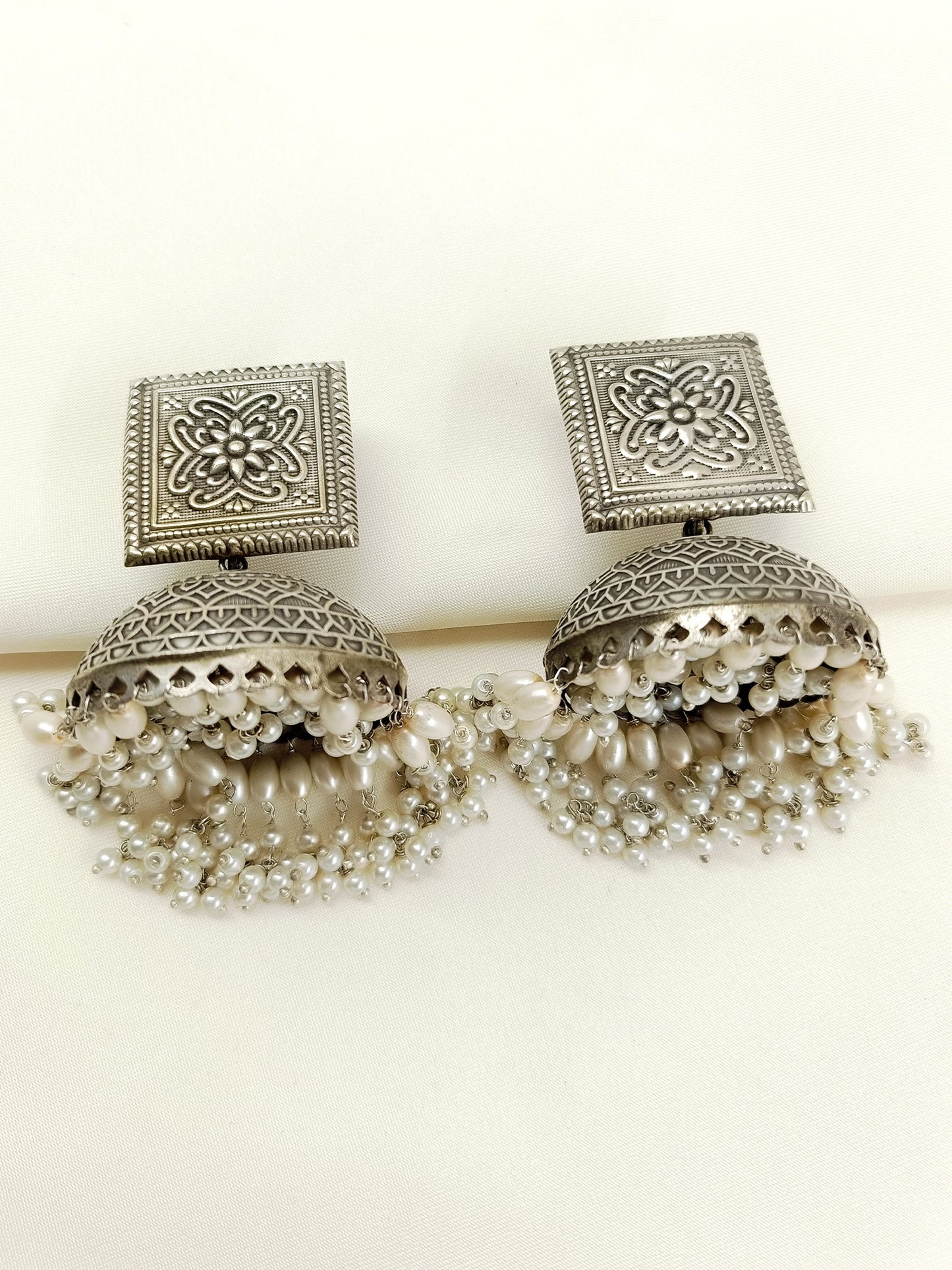 Maliyah White Pearl Oxidized Jhumki