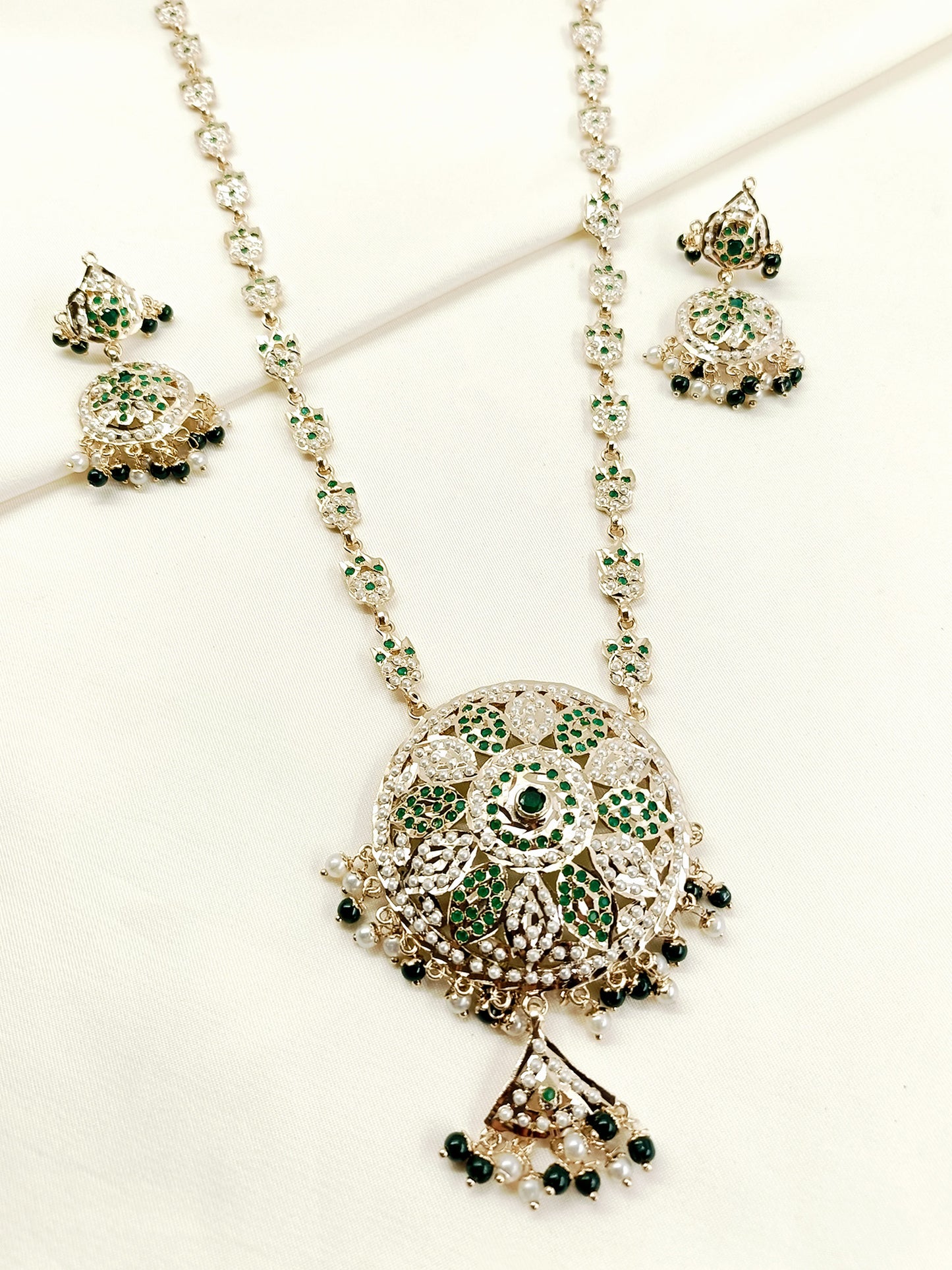 Prahati Green Jadau Necklace Set
