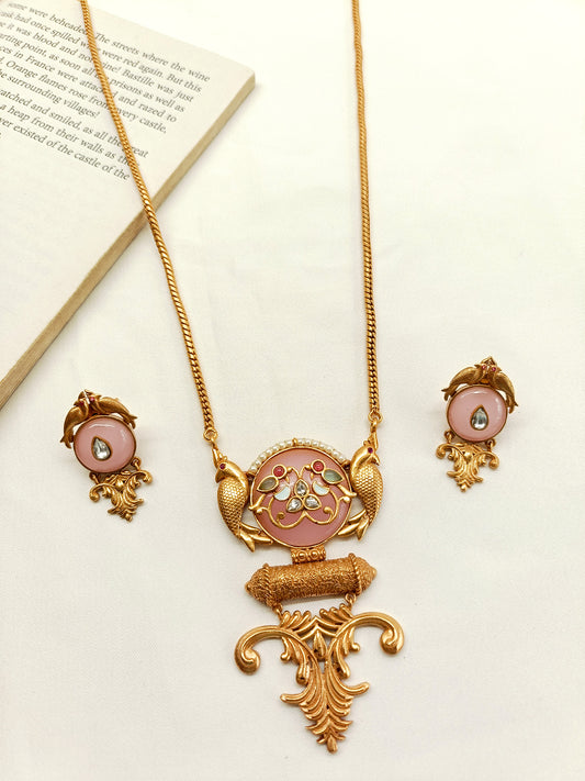 Shazahna Baby Pink Boutique Necklace Set