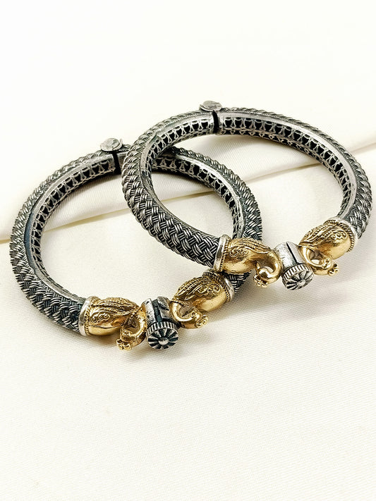 Oindrila Dual Tone Oxidized Bangles