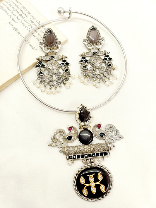 Kamakya Black Hasli Style Necklace Set