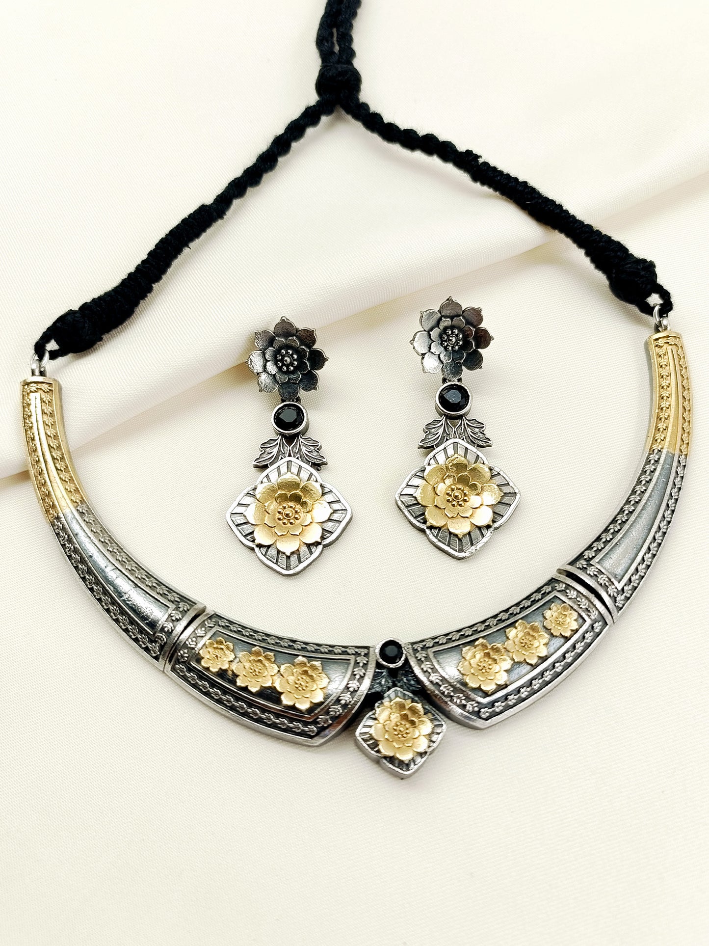 Anabia Black Oxidized Choker Set