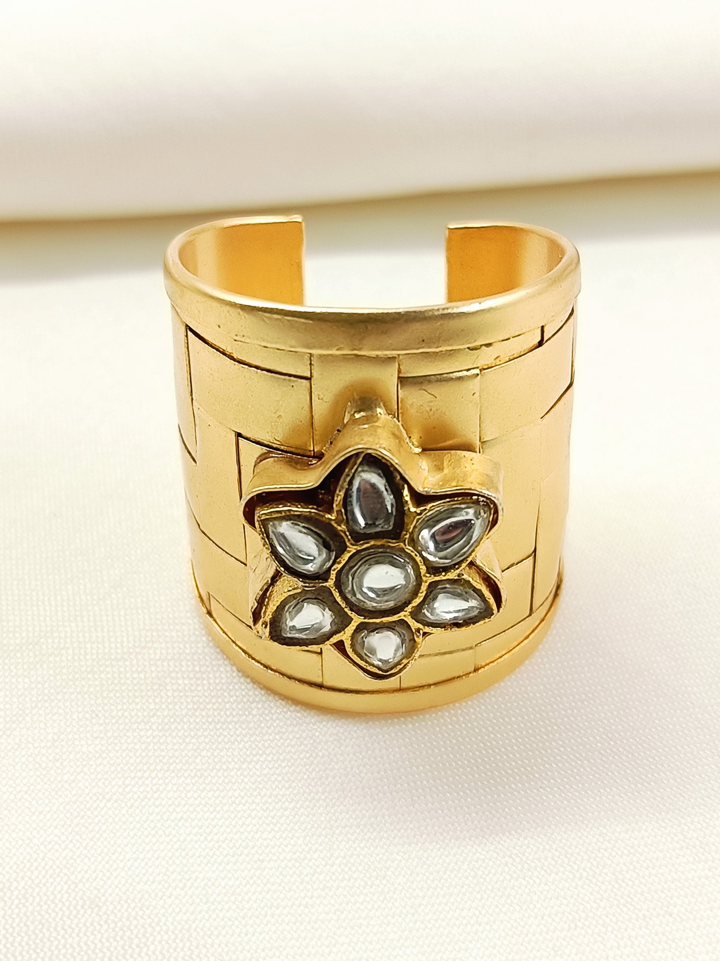 Anayra White Oxidized Finger Ring