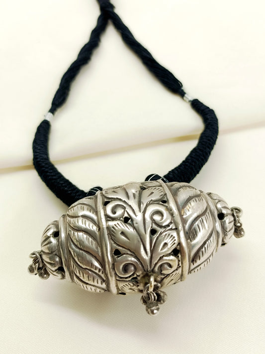 Tanveer Black Men's Neckpiece