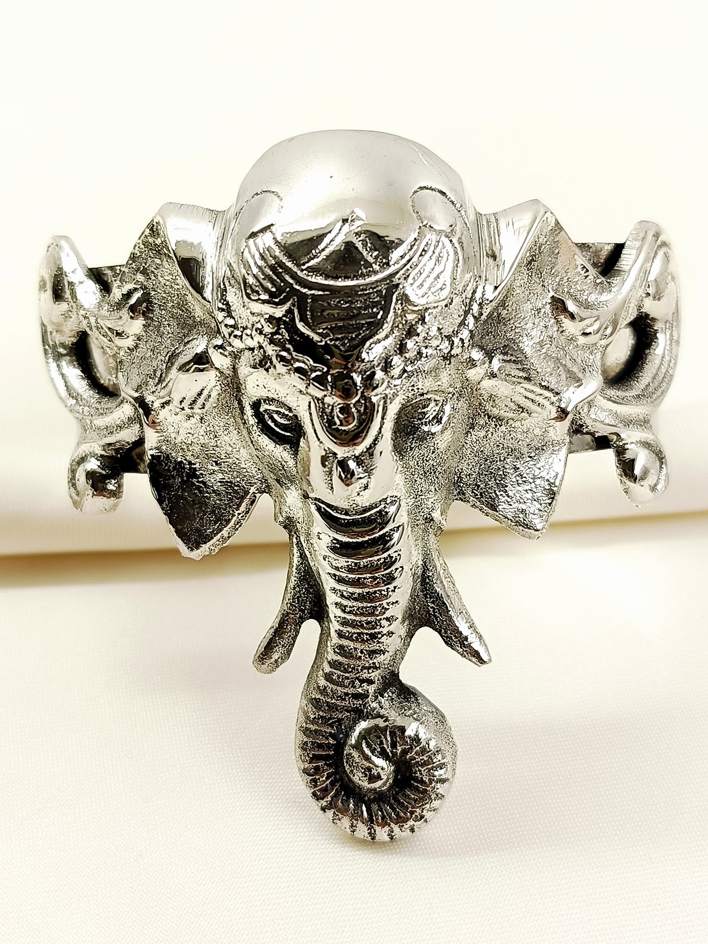 Aayansh Silver Men's Bracelet