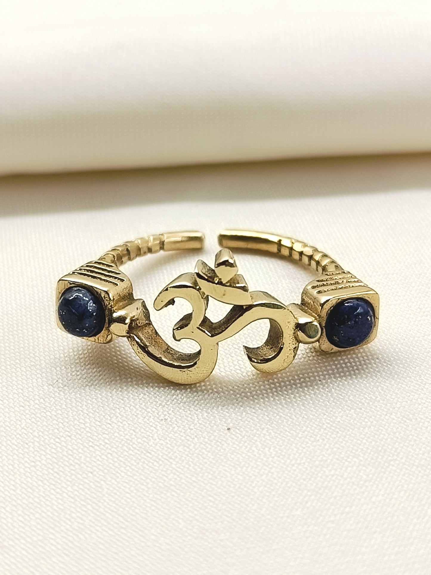 Ishan Blue Men's Finger Ring