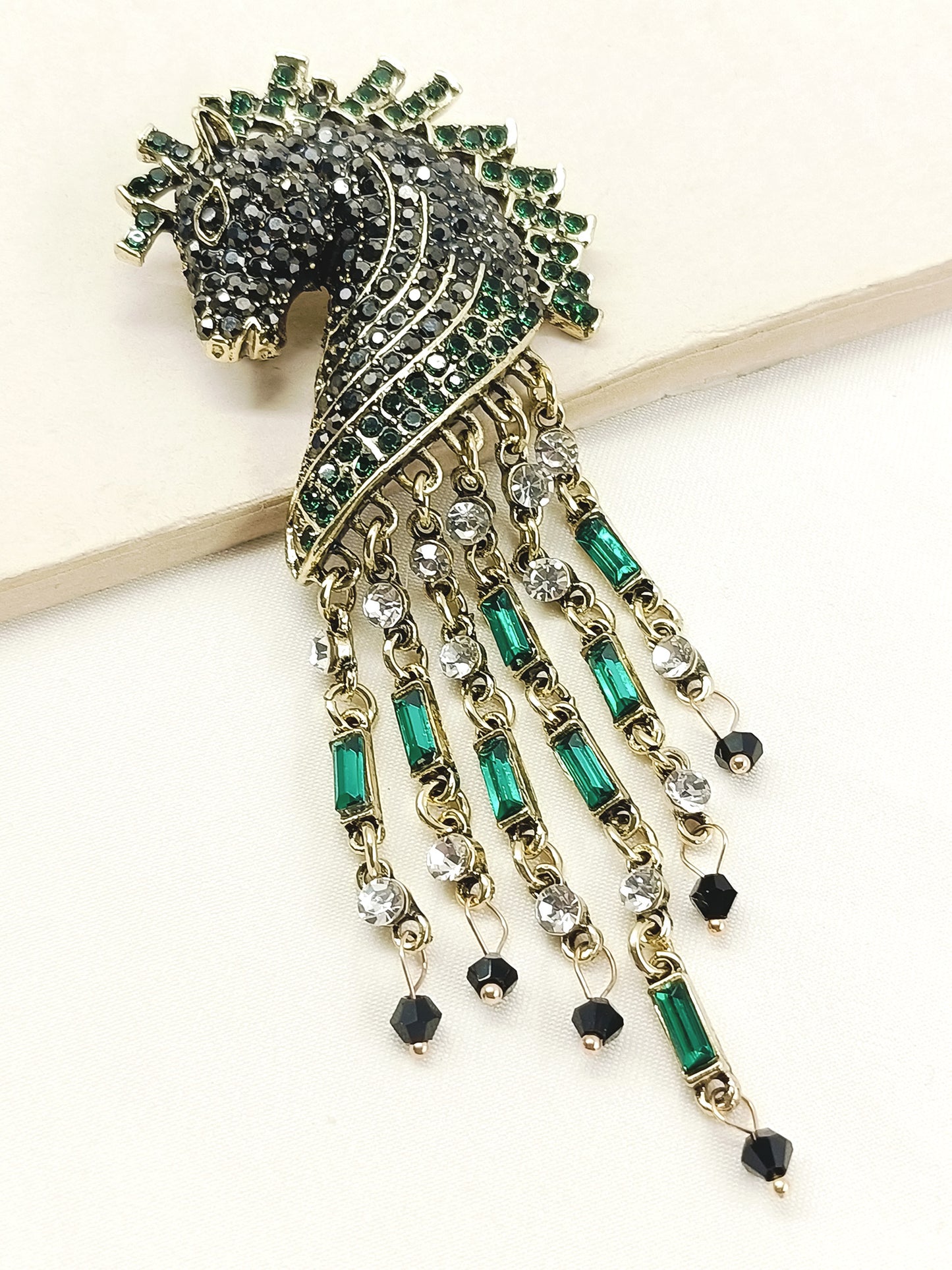 Satyam Green Horse Men's Brooch