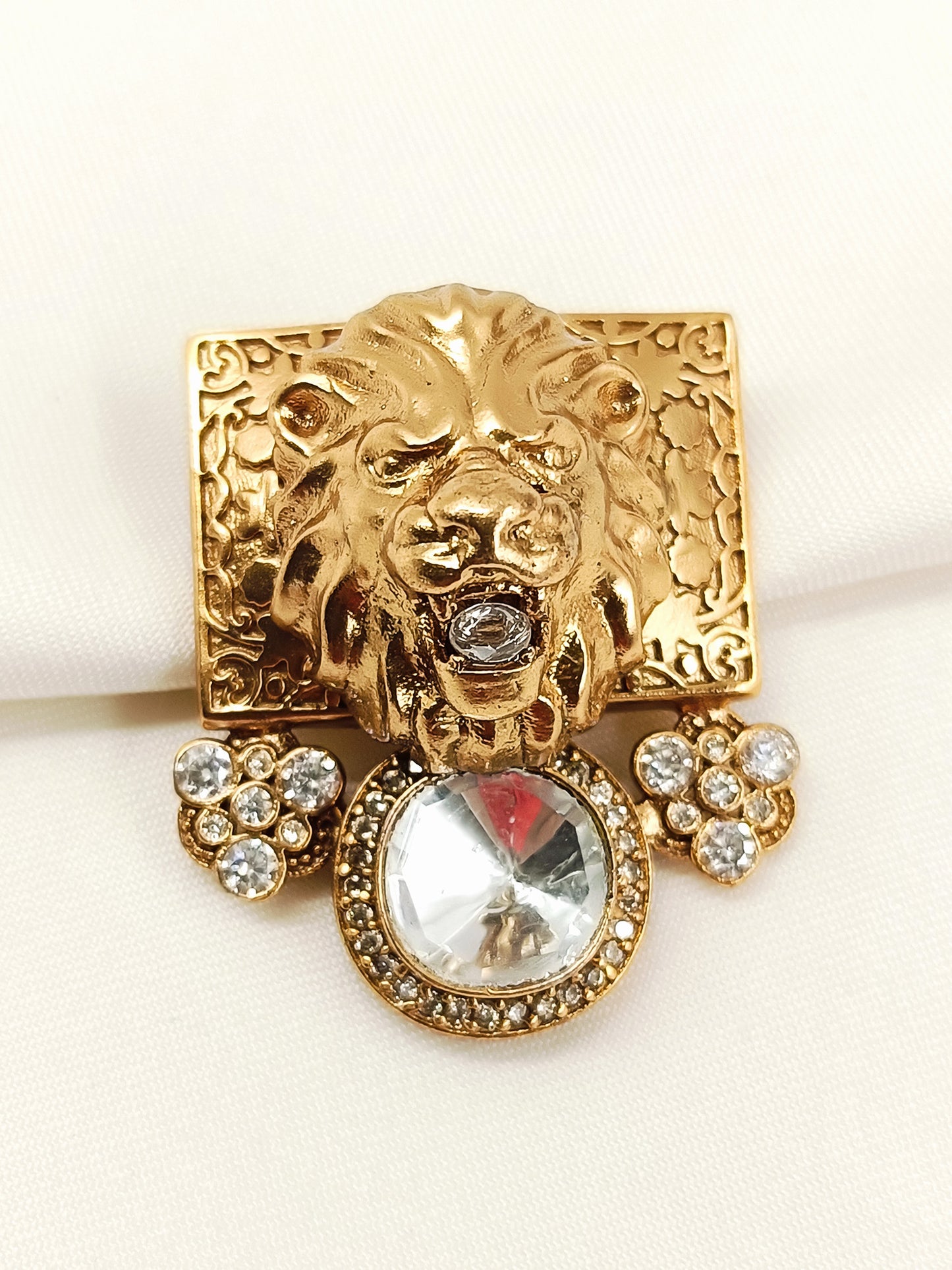 Harivansh Kundan Lion Men's Brooch