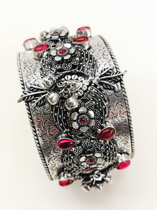 Wrija Ruby Oxidized Bracelet