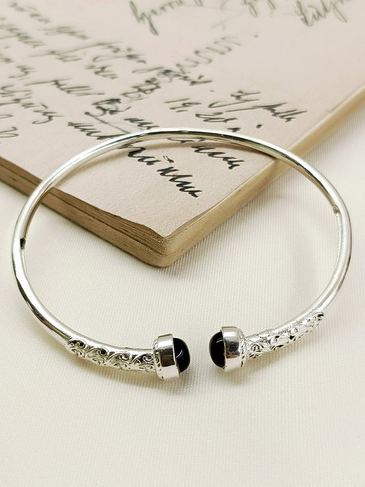 Aarnik Silver Open Kada with Black Stone - Adjustable Classic