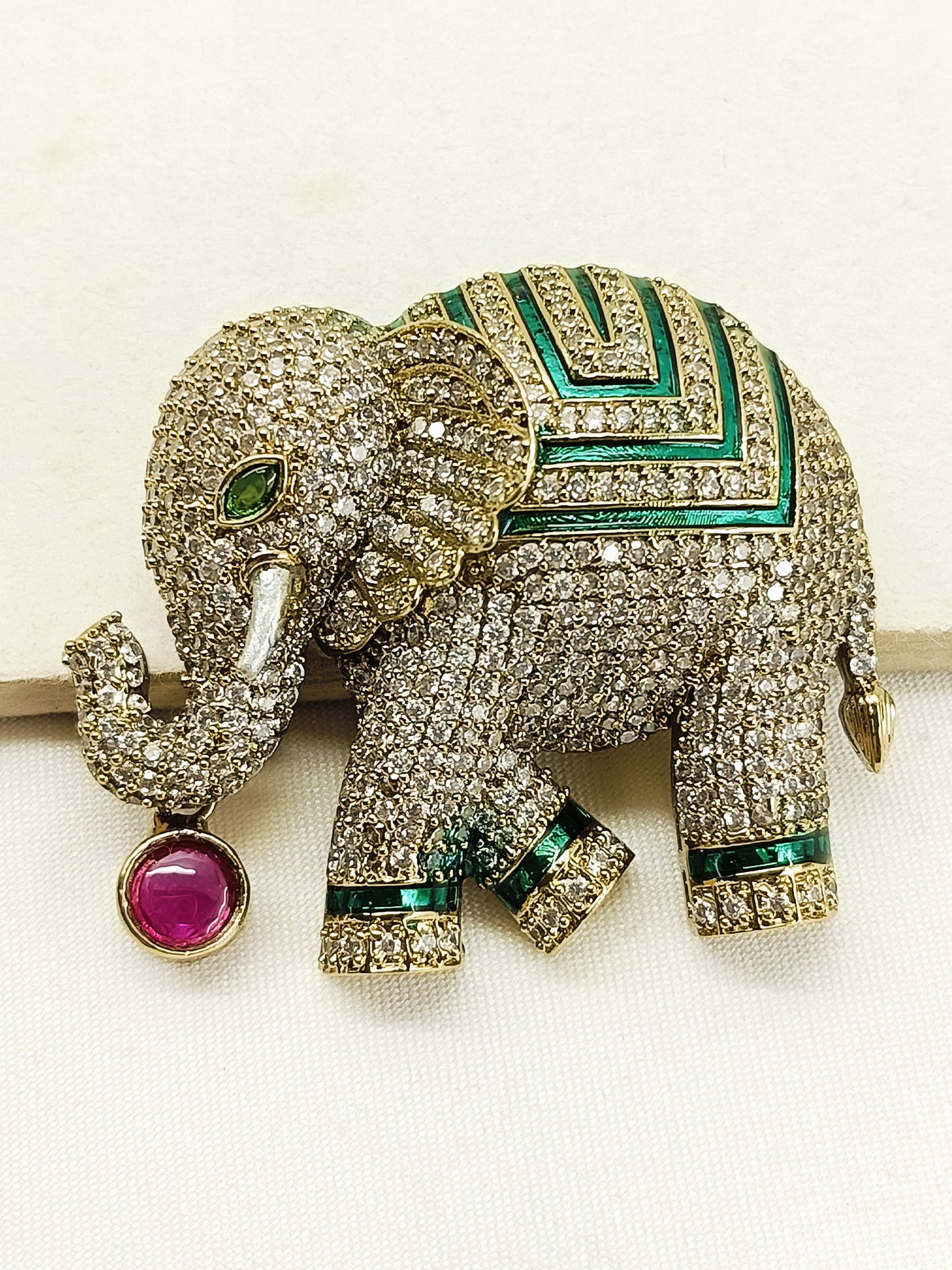 Ronak R&G Elephant Brooch
