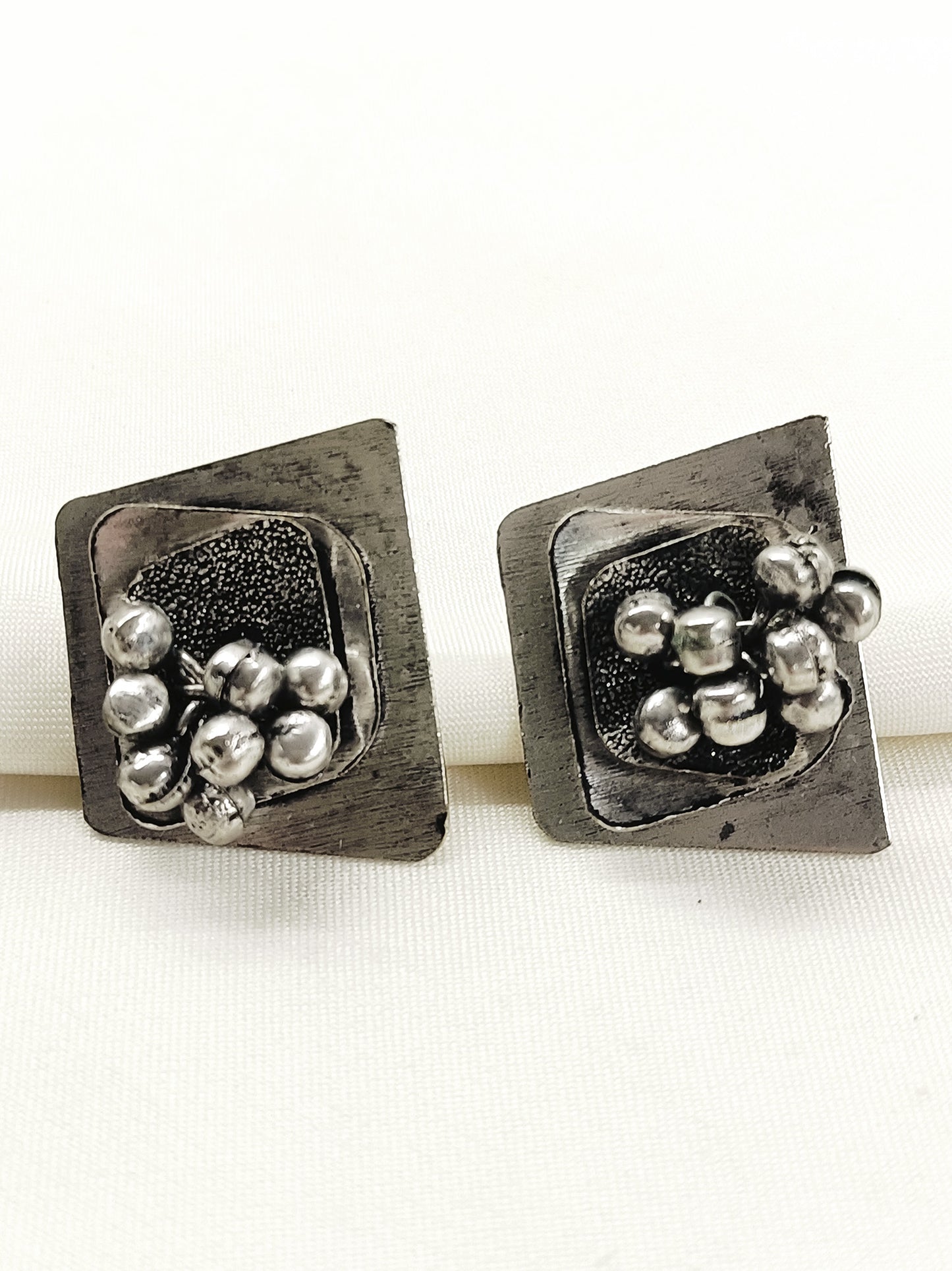Vikasita Plain Oxidized Tops