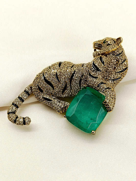Avyaan Green Leopard Men's Brooch