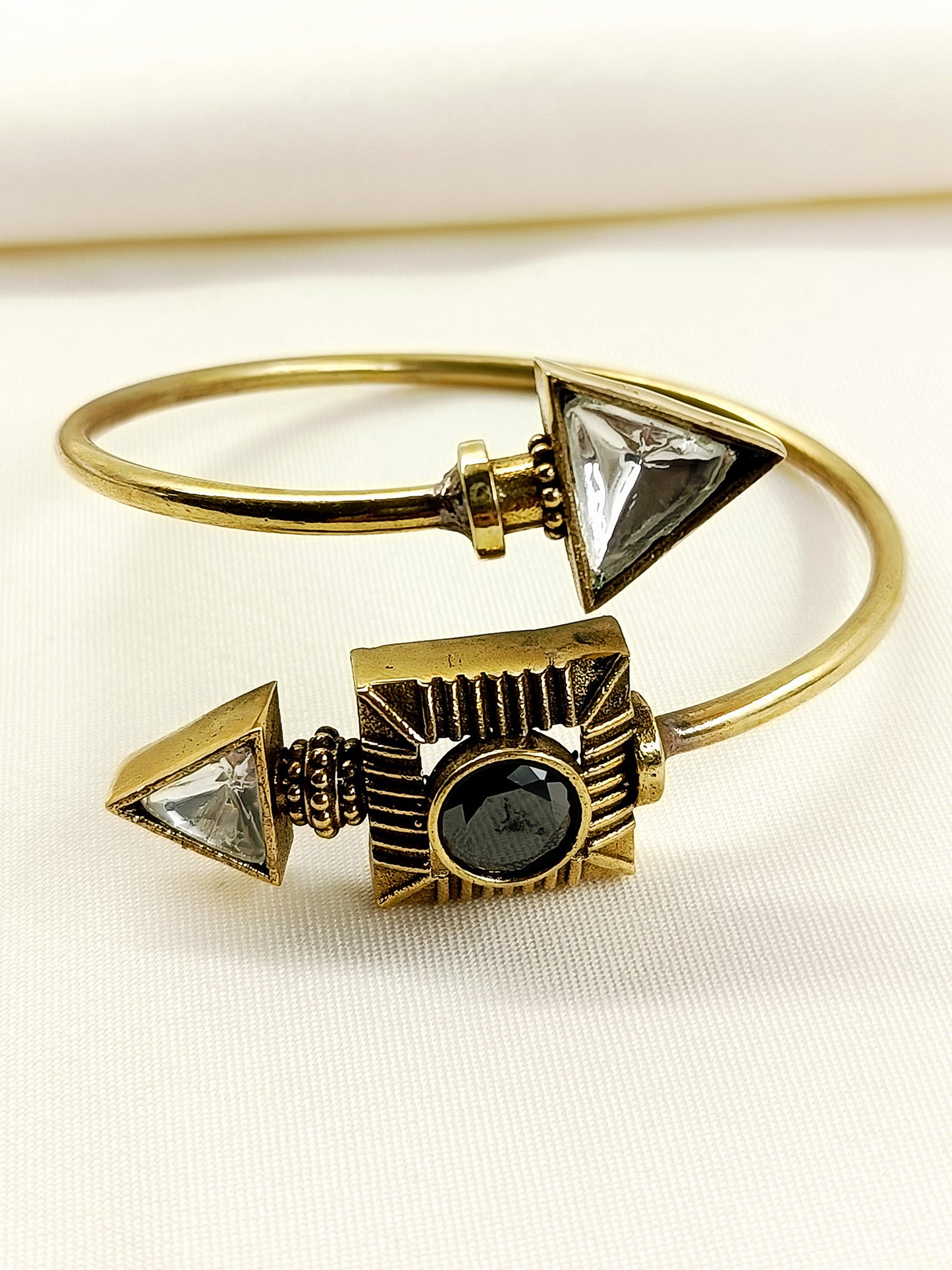 Pratik Men’s Geometric Black Stone Bracelet