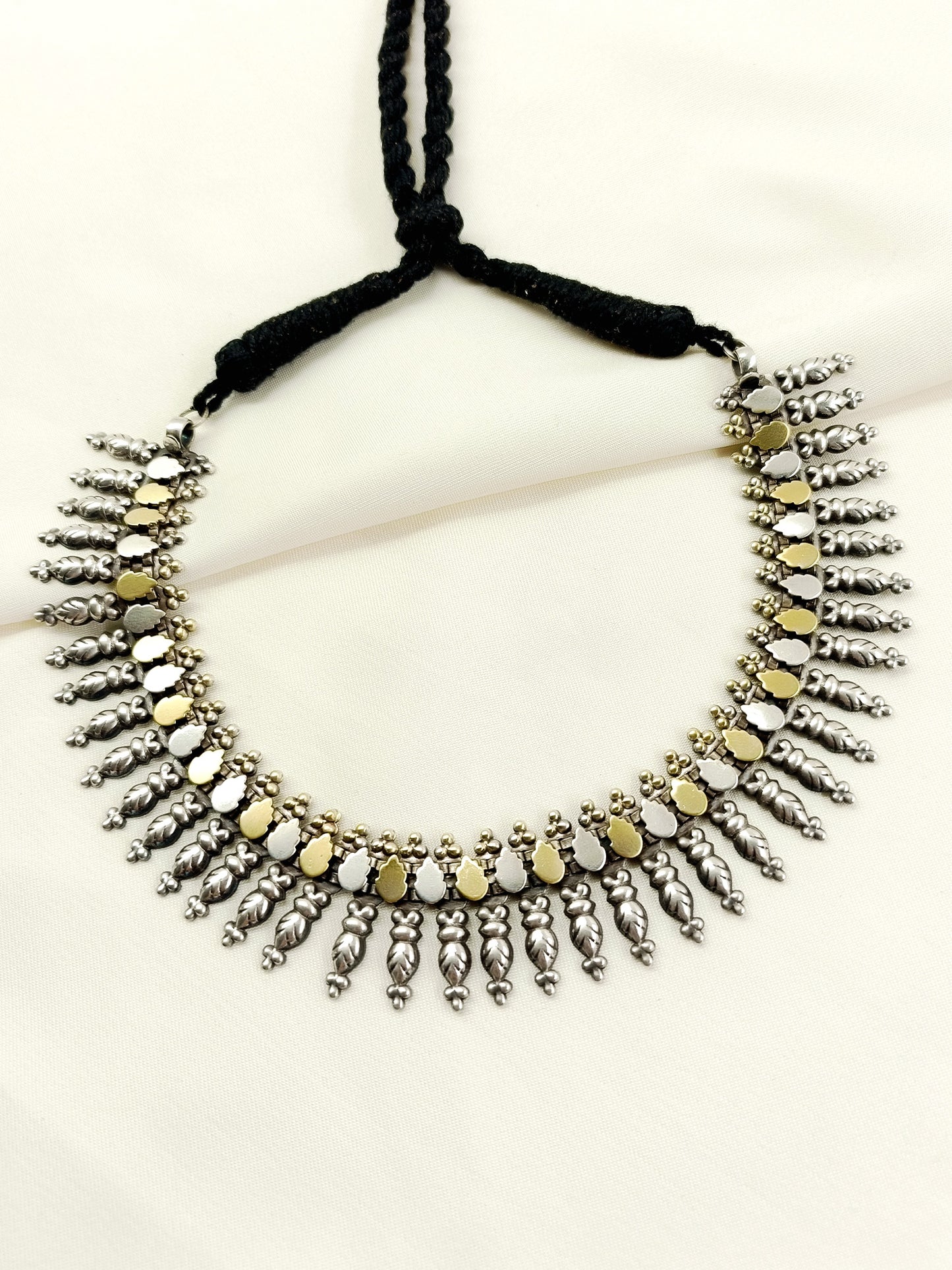 Moonlight Plain Oxidized Neckpiece
