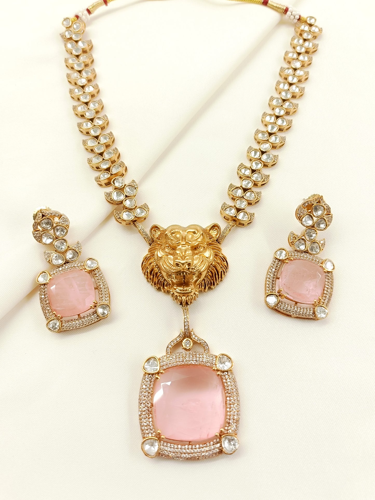 Paavni Pink Kundan Necklace Set