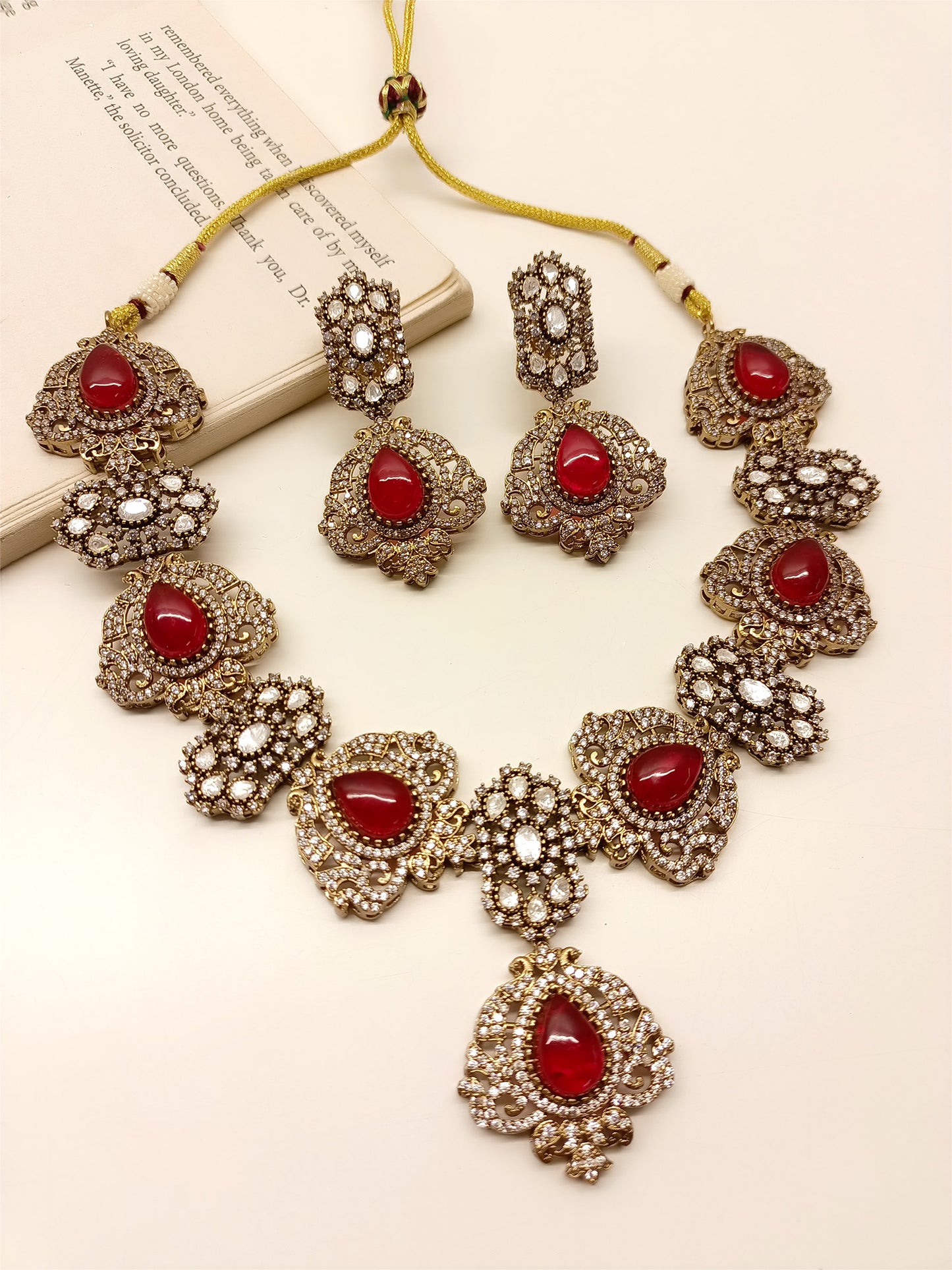 Aarna Red Victorian Necklace Set