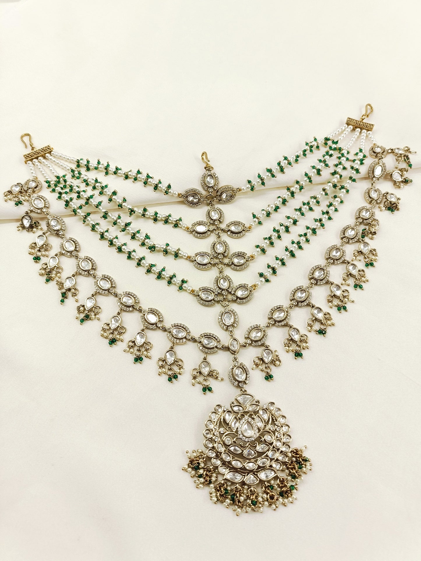 Moonlight Green Kundan Mathapatti