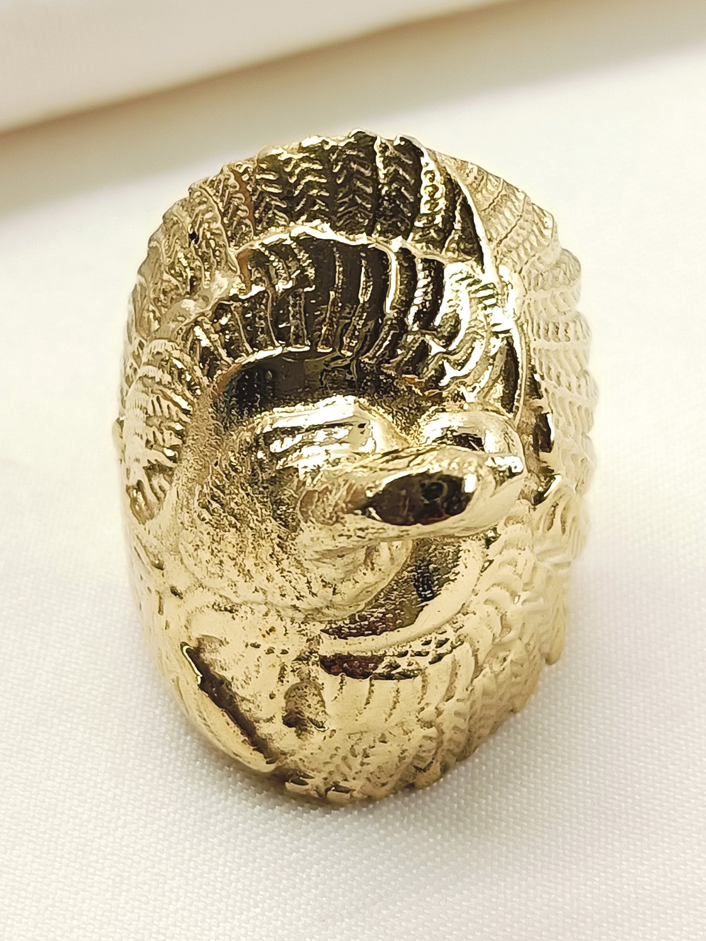 Leen Golden Men's Finger Ring