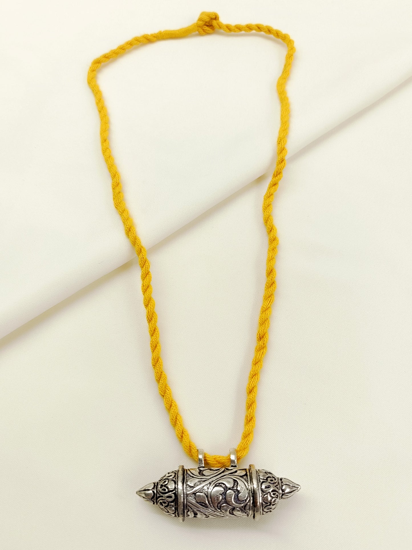 Roshvik Yellow Oxidized Tabiz Men's Neckpiece