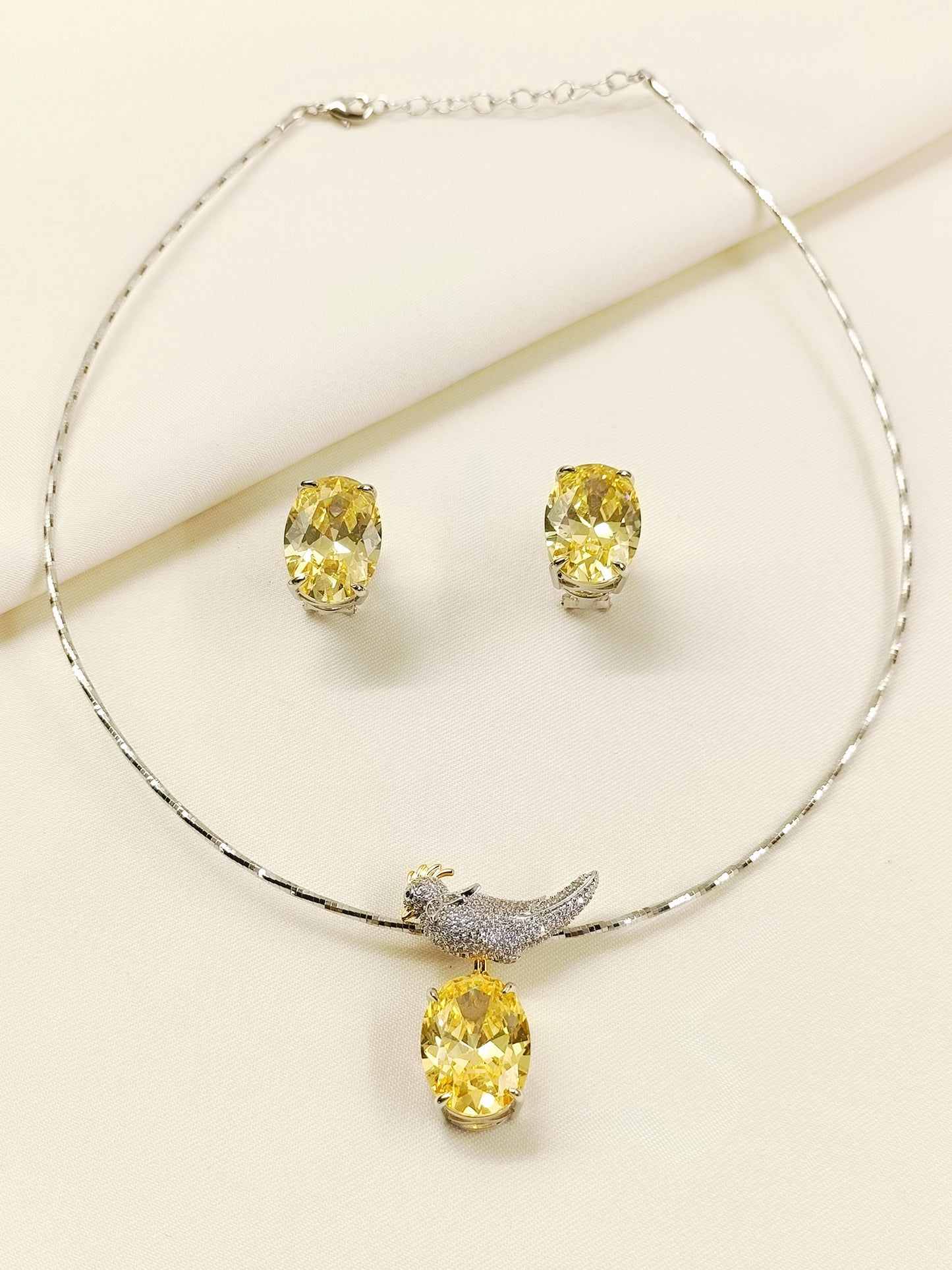 Heba Yellow American Diamond Pendant Set With Hasli