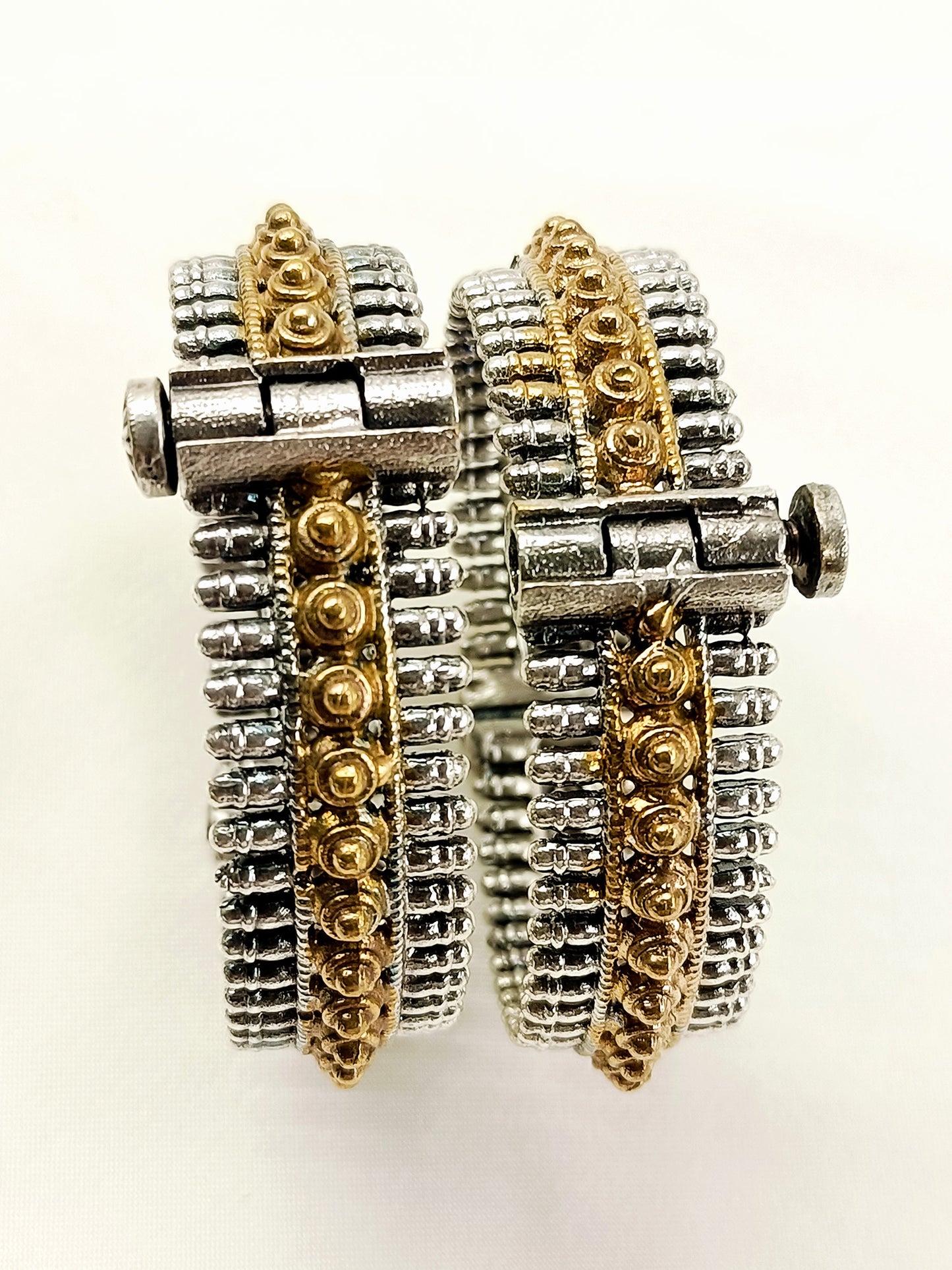 Punarvi Dual Tone Oxidized Bangles